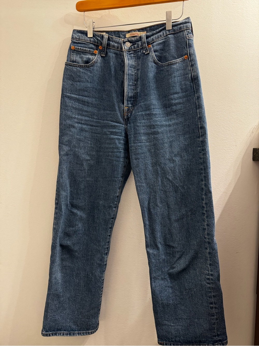 Levi's Ribcage Straight Jeans in Medium Blue - Picture 2 of 4